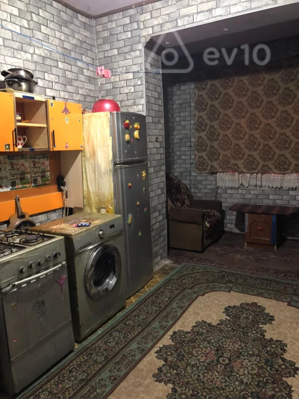 Kirayə verilir 3 otaqlı köhnə tikili 80 m²