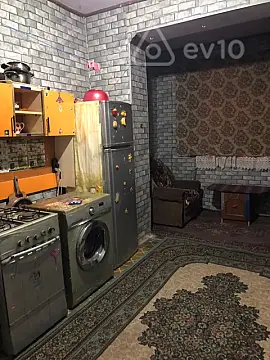 Kirayə verilir 3 otaqlı köhnə tikili 80 m²