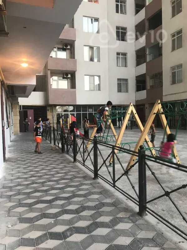 Kirayə verilir 3 otaqlı yeni tikili 96 m²