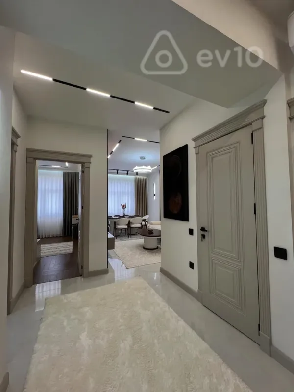 Kirayə verilir 3 otaqlı yeni tikili 90 m²