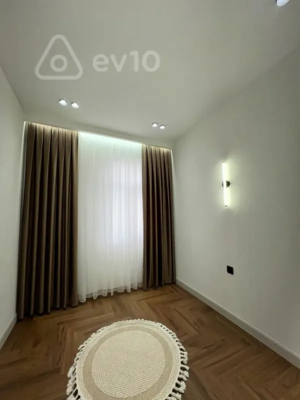 Kirayə verilir 3 otaqlı yeni tikili 90 m²