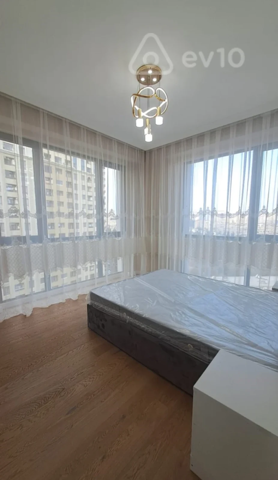 Kirayə verilir 3 otaqlı yeni tikili 90 m²