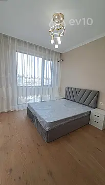 Kirayə verilir 3 otaqlı yeni tikili 90 m²