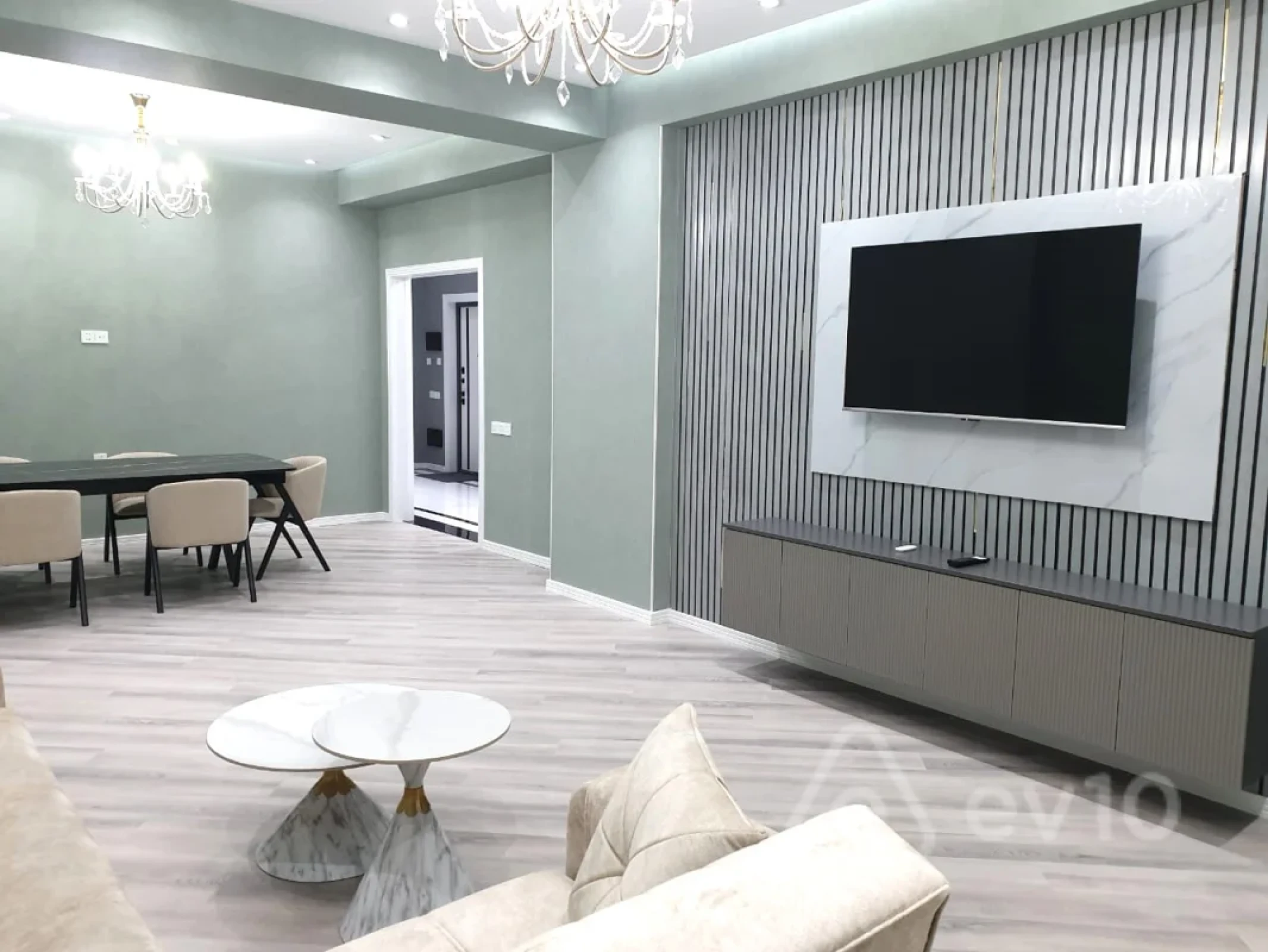 Kirayə verilir 3 otaqlı yeni tikili 141 m²