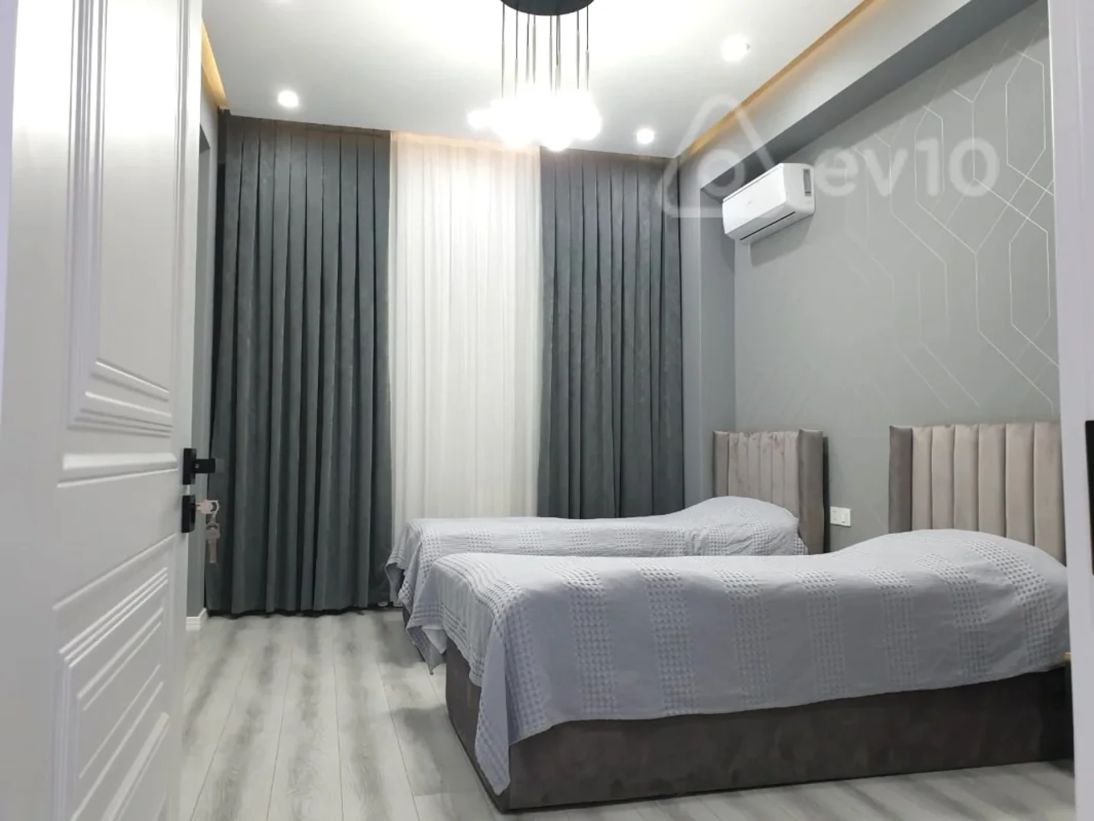 Kirayə verilir 3 otaqlı yeni tikili 141 m²
