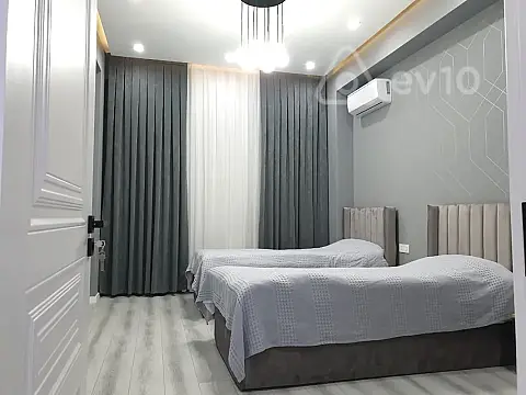 Kirayə verilir 3 otaqlı yeni tikili 141 m²