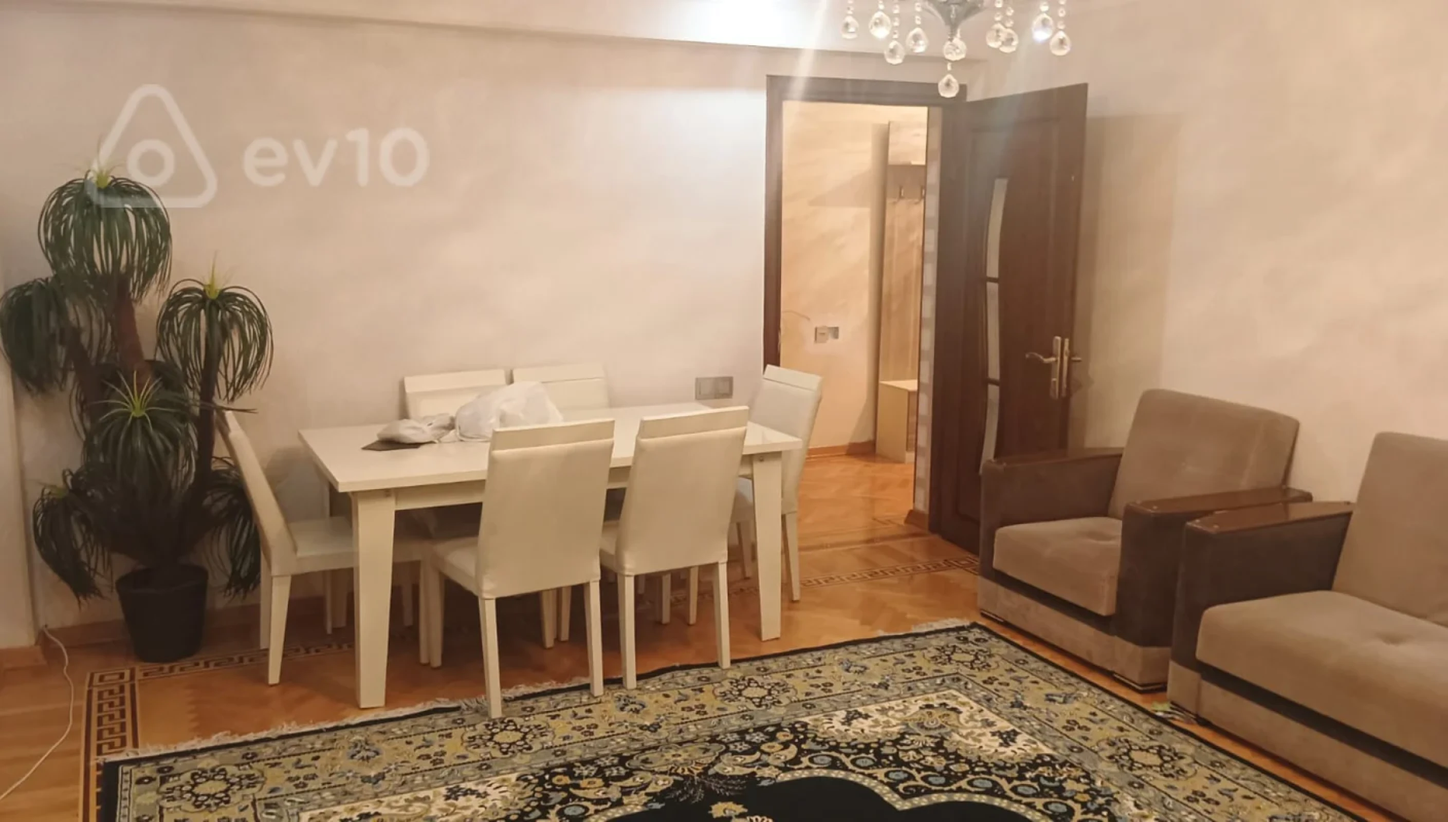 Kirayə verilir 3 otaqlı köhnə tikili 80 m²