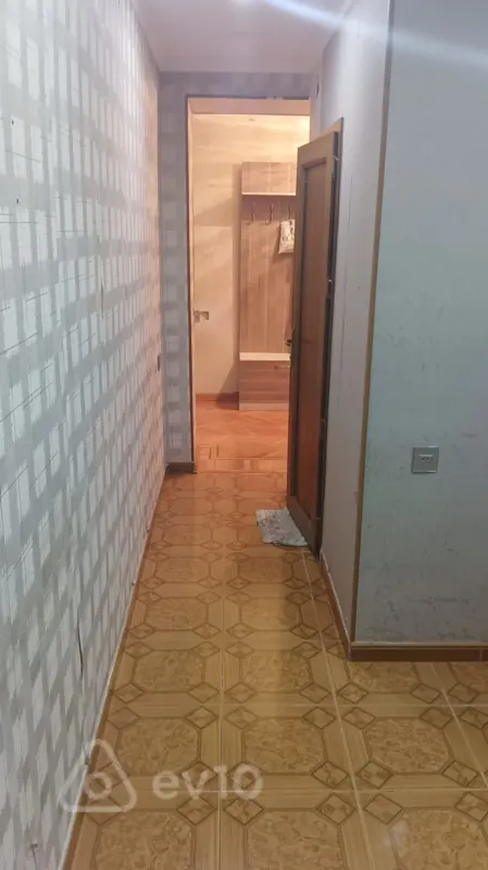 Kirayə verilir 3 otaqlı köhnə tikili 80 m²