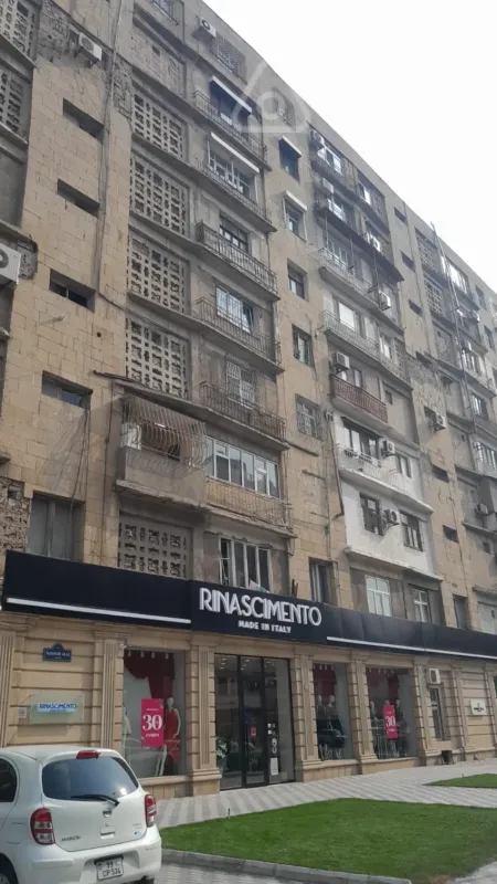 Kirayə verilir 3 otaqlı köhnə tikili 80 m²