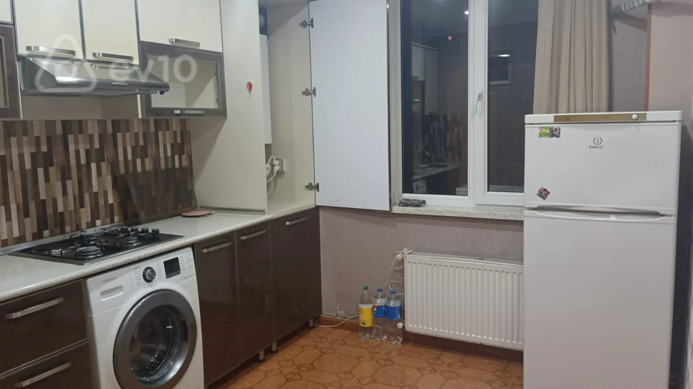 Kirayə verilir 3 otaqlı köhnə tikili 80 m²