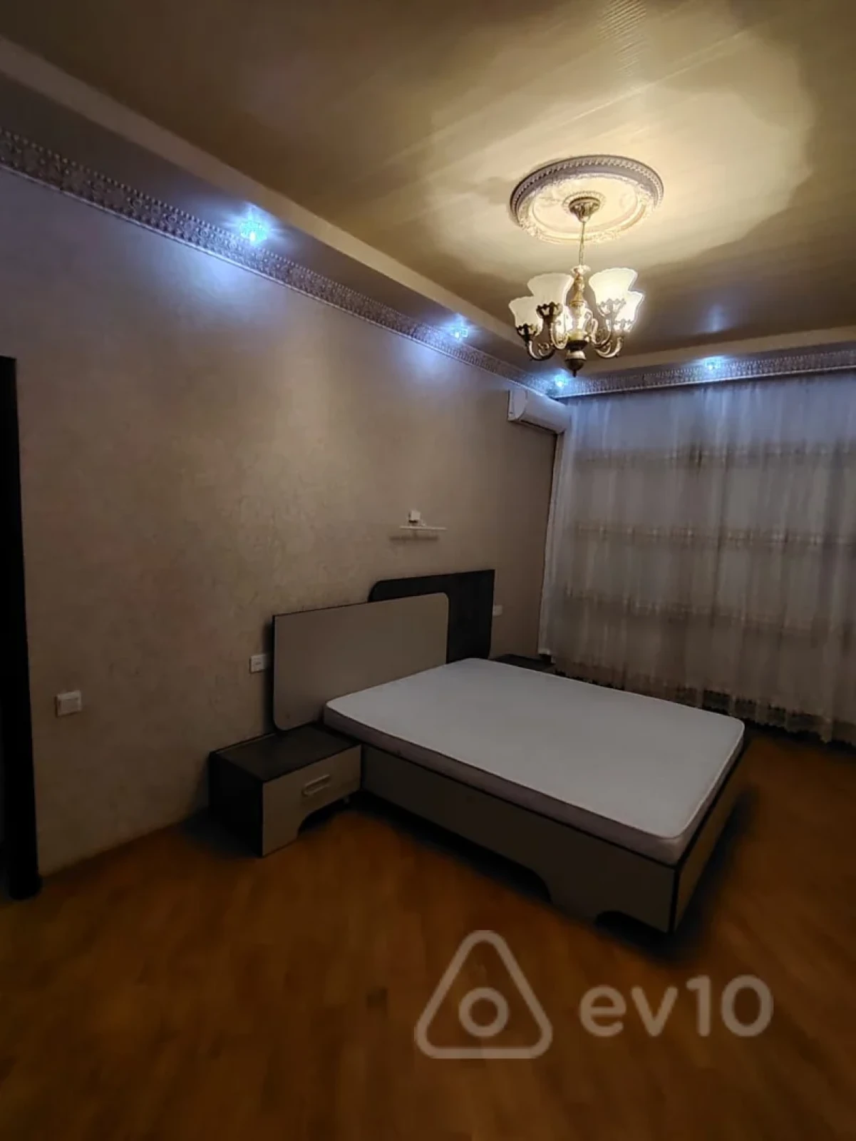 Kirayə verilir 2 otaqlı yeni tikili 90 m²