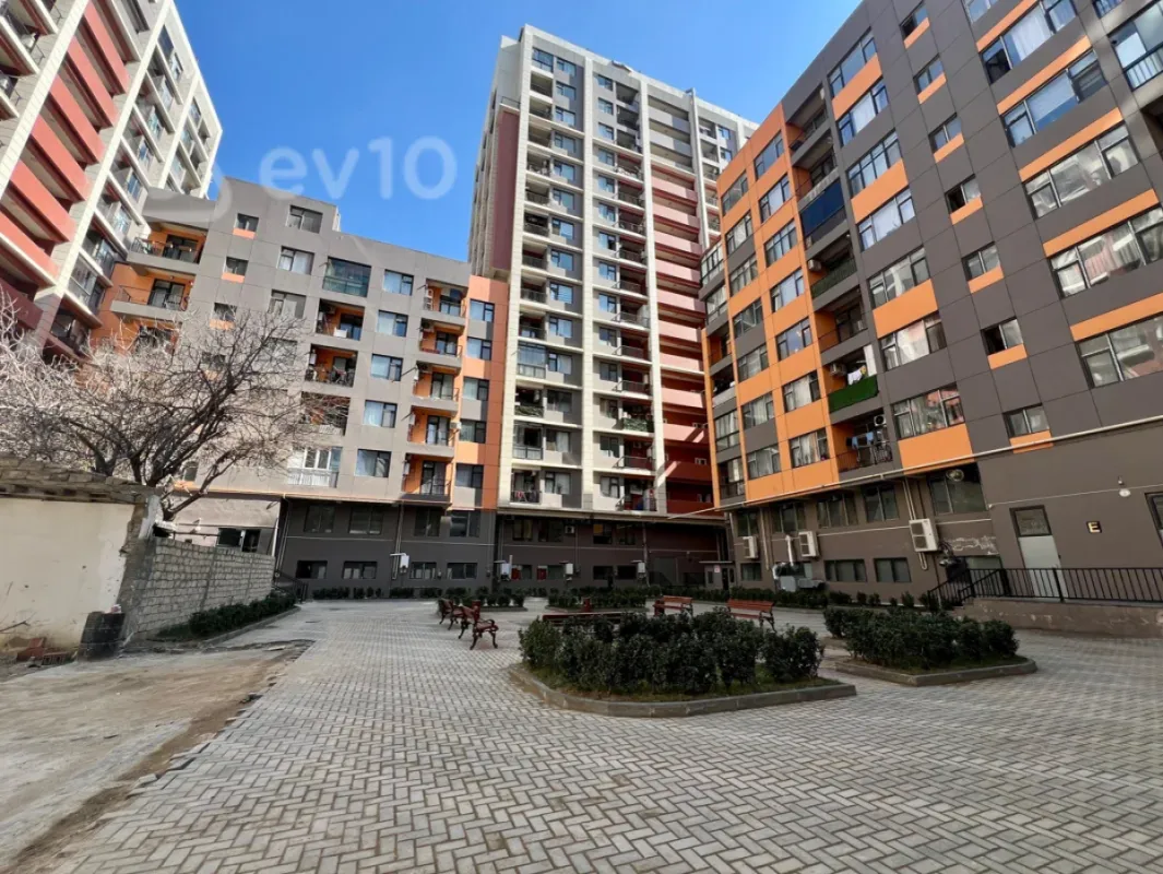 Kirayə verilir 2 otaqlı yeni tikili 100 m²