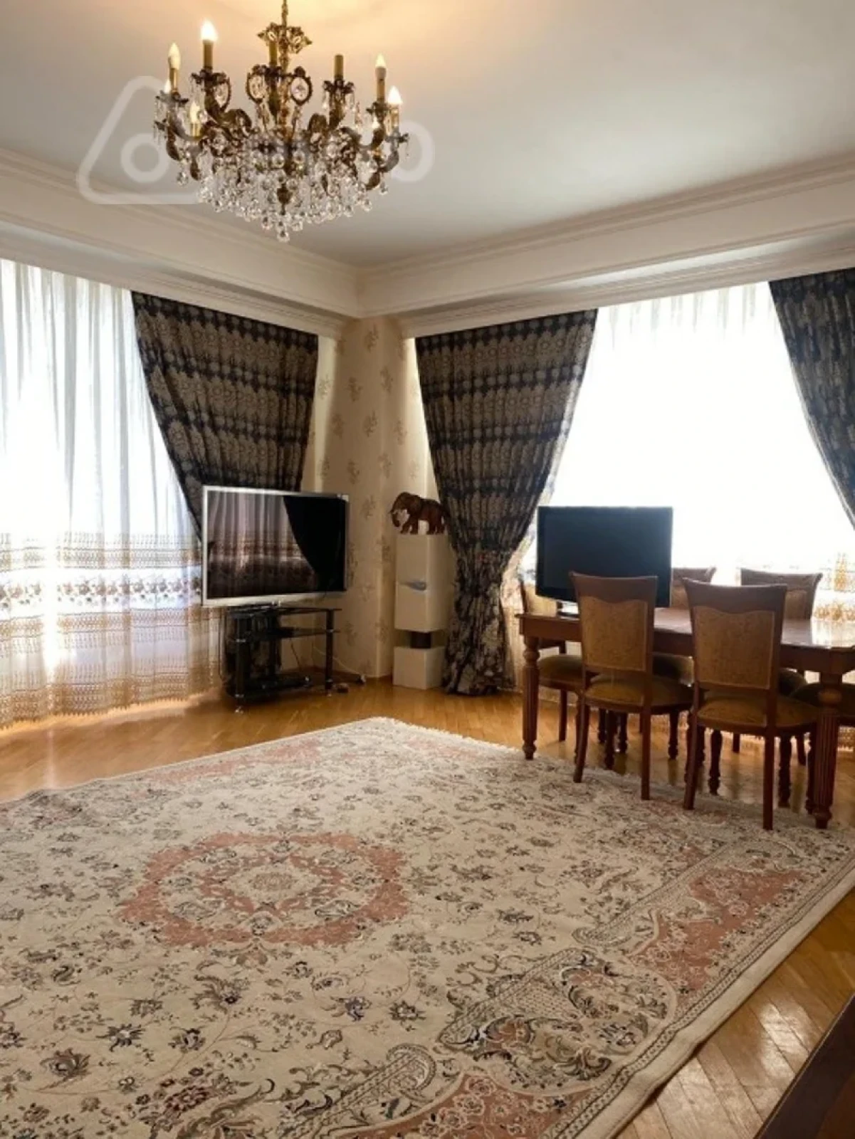 Kirayə verilir 2 otaqlı yeni tikili 100 m²