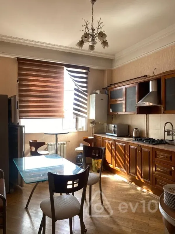 Kirayə verilir 2 otaqlı yeni tikili 100 m²