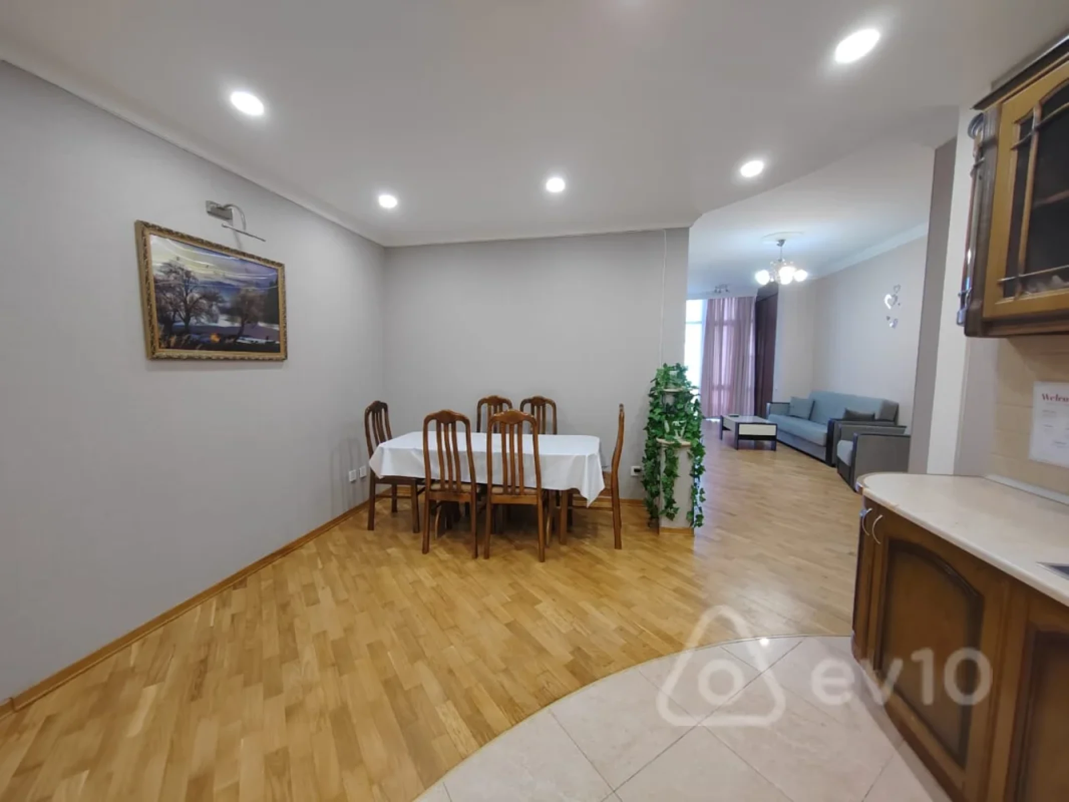 Kirayə verilir 2 otaqlı yeni tikili 60 m²