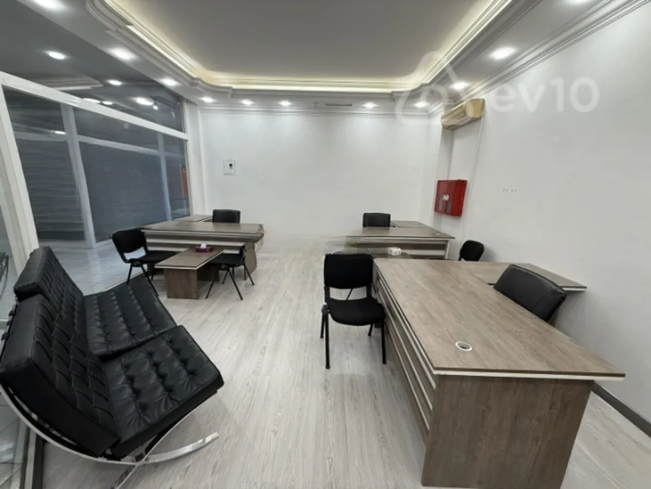 Kirayə verilir 1 otaqlı ofis 30 m²