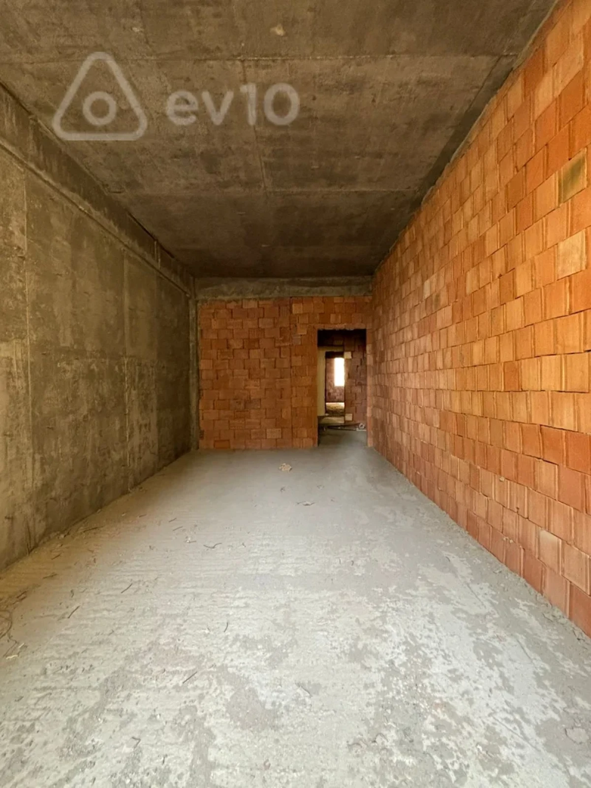 Satılır 1 otaqlı yeni tikili 79 m²