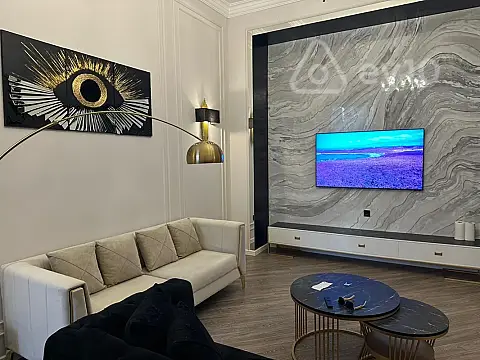 Kirayə verilir 3 otaqlı köhnə tikili 150 m²