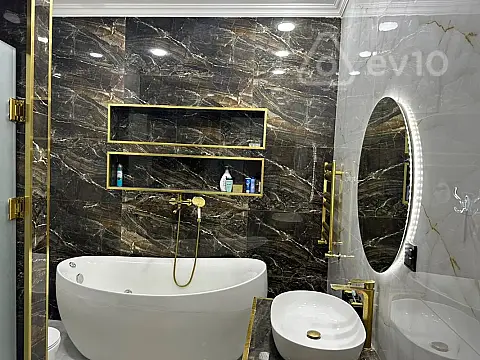 Kirayə verilir 3 otaqlı köhnə tikili 150 m²