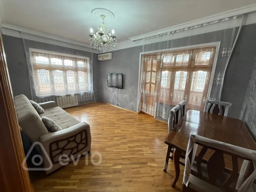 Kirayə verilir 3 otaqlı köhnə tikili 60 m²