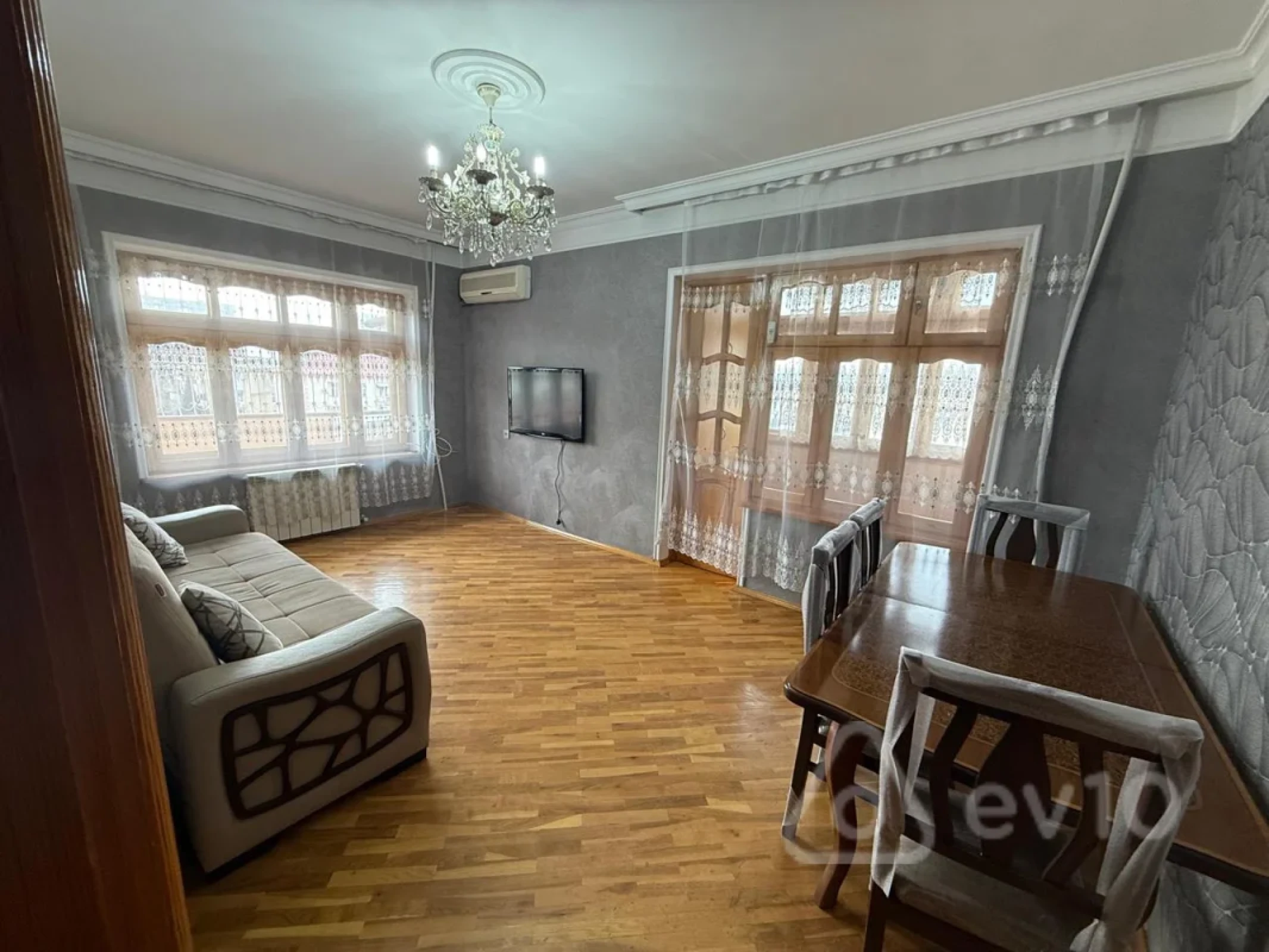 Kirayə verilir 3 otaqlı köhnə tikili 60 m²