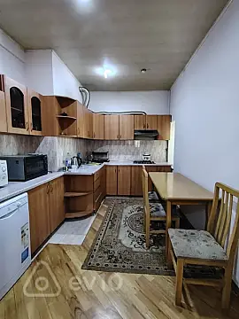 Kirayə verilir 4 otaqlı yeni tikili 210 m²