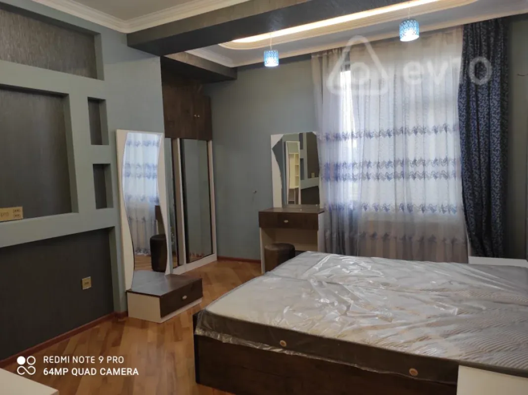 Kirayə verilir 2 otaqlı yeni tikili 75 m²