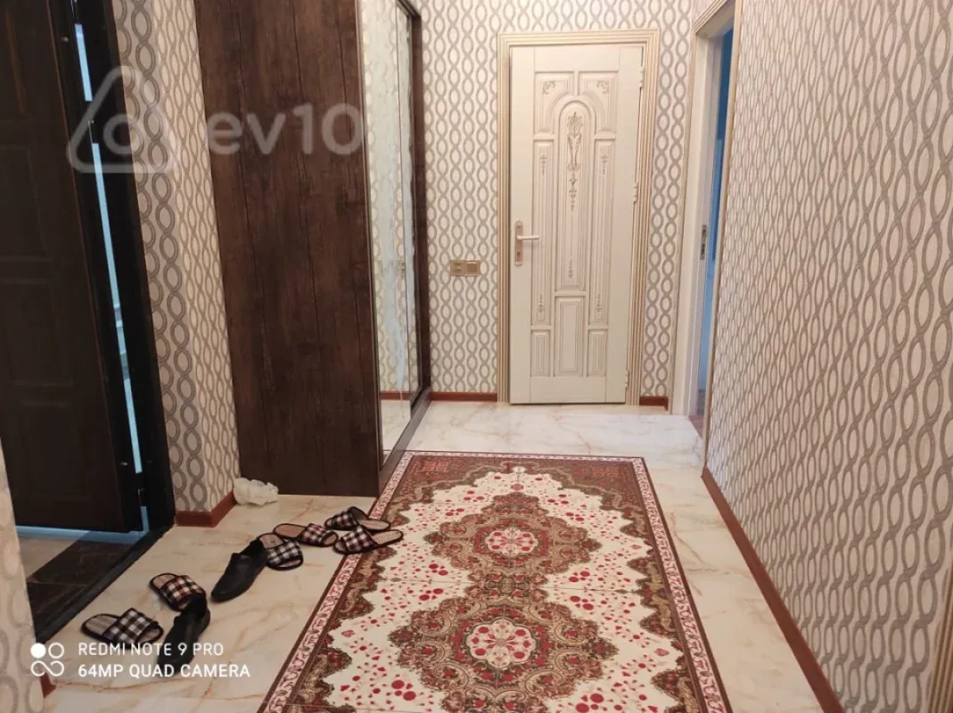 Kirayə verilir 2 otaqlı yeni tikili 75 m²