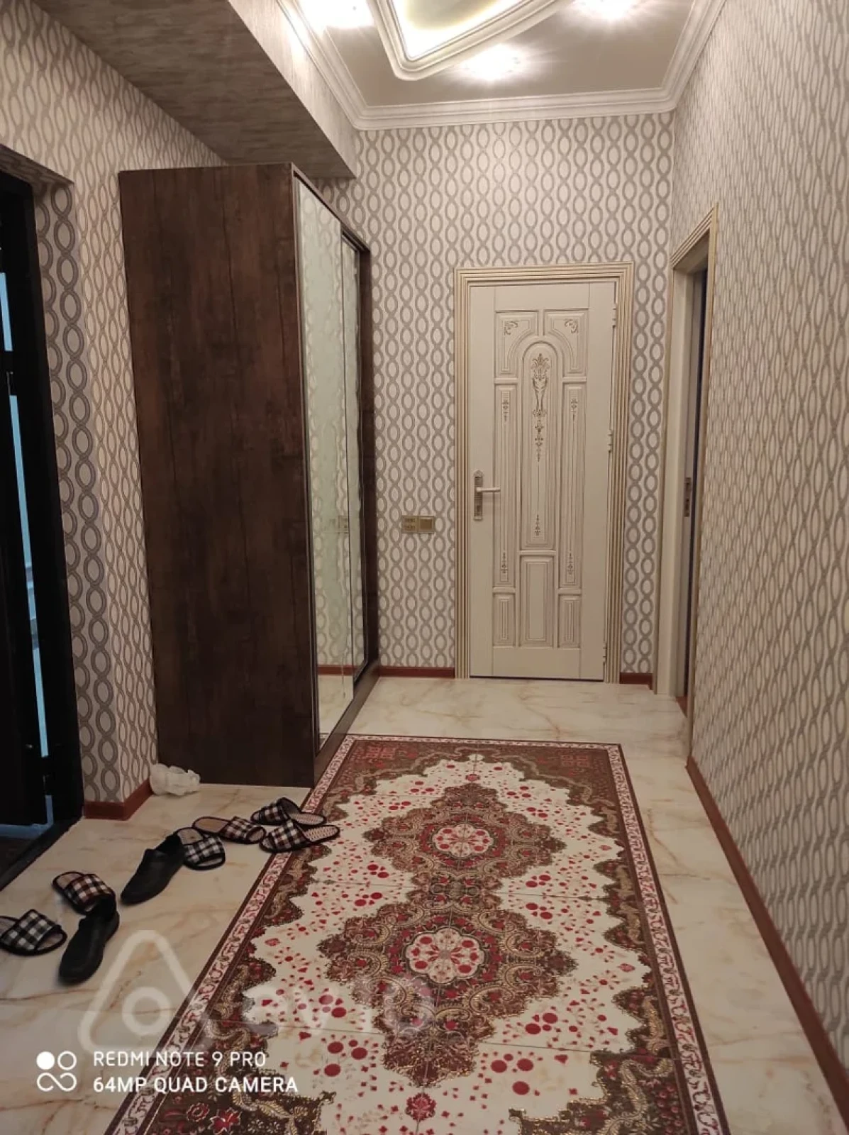 Kirayə verilir 2 otaqlı yeni tikili 75 m²