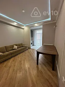 Kirayə verilir 2 otaqlı yeni tikili 68 m²
