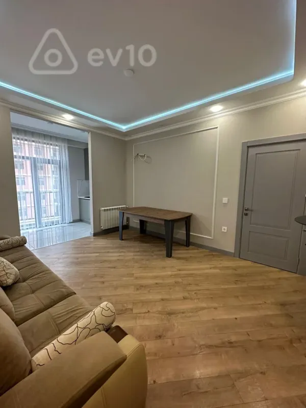 Kirayə verilir 2 otaqlı yeni tikili 68 m²