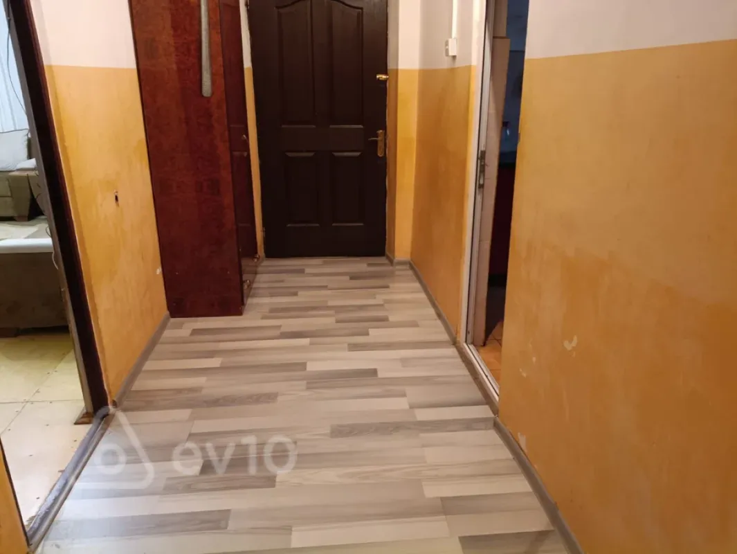 Kirayə verilir 2 otaqlı köhnə tikili 40 m²