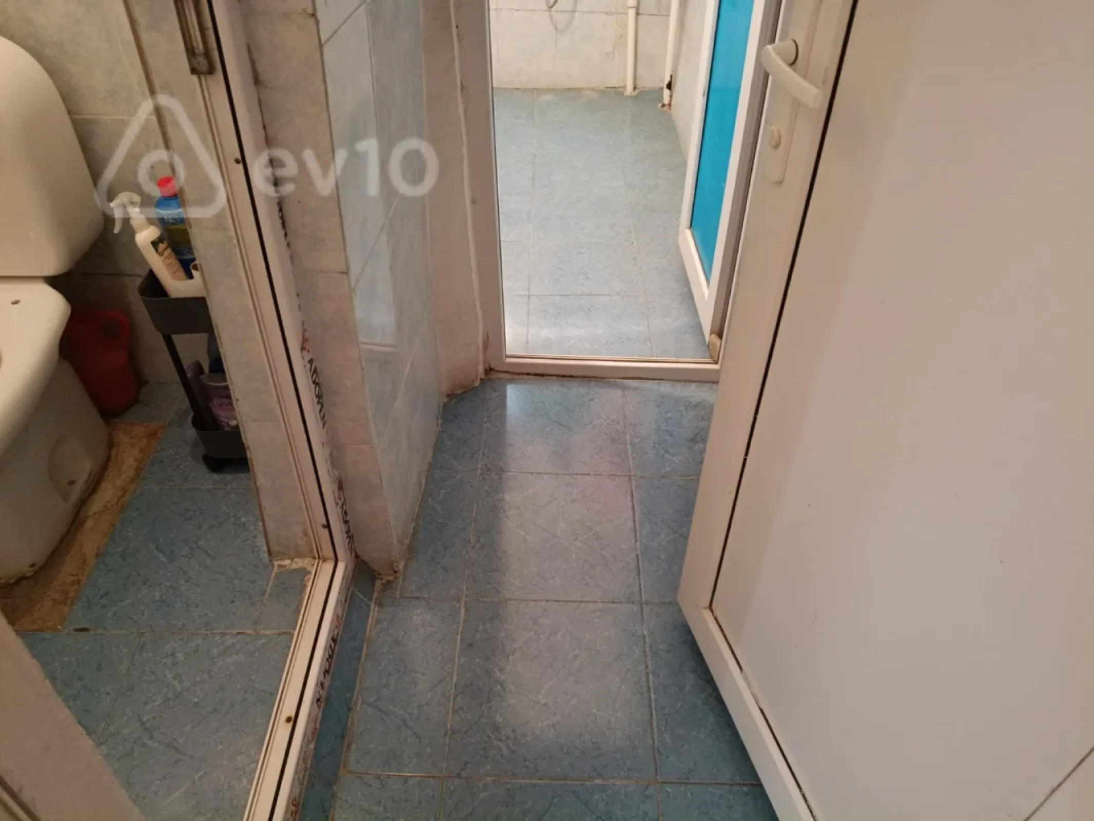 Kirayə verilir 2 otaqlı köhnə tikili 40 m²