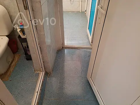 Kirayə verilir 2 otaqlı köhnə tikili 40 m²