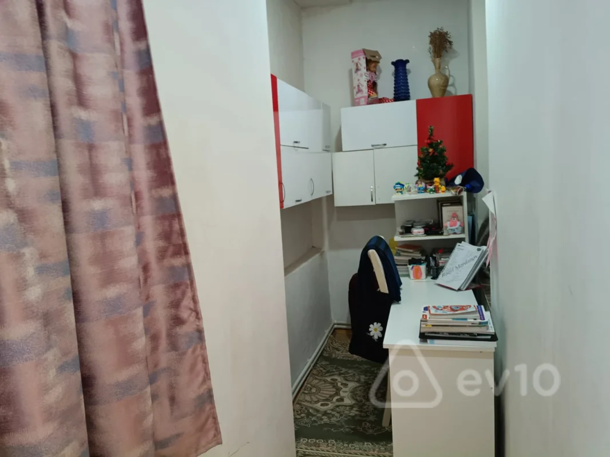 Kirayə verilir 2 otaqlı köhnə tikili 40 m²