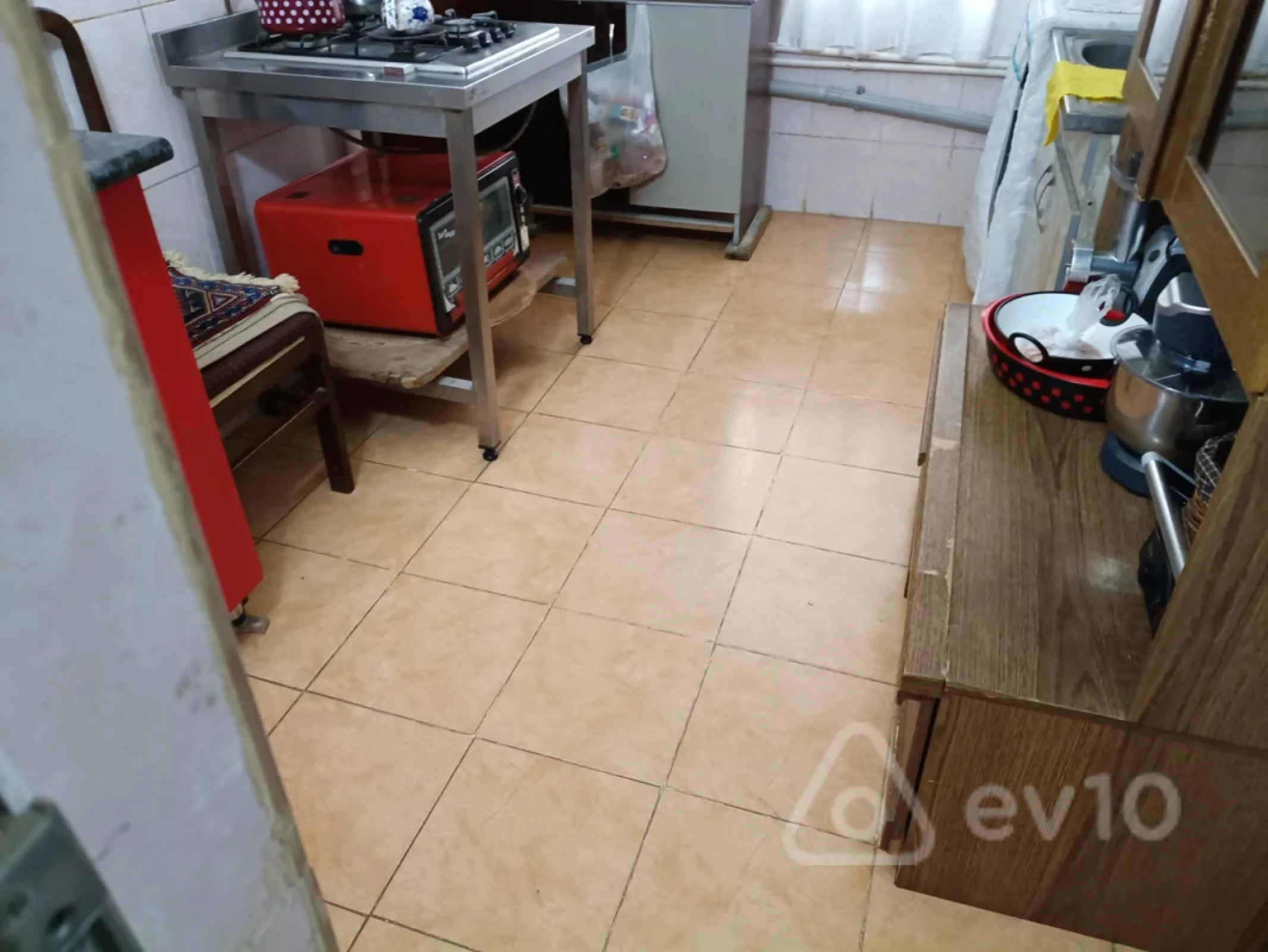 Kirayə verilir 2 otaqlı köhnə tikili 40 m²