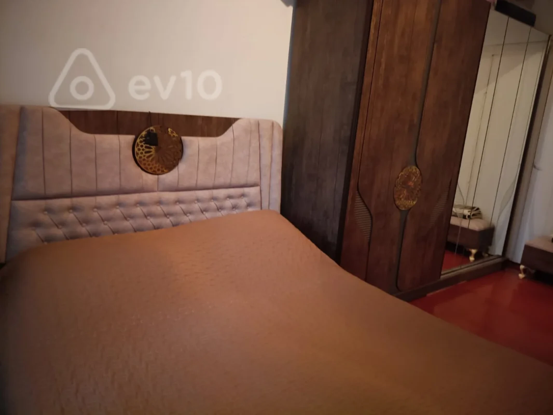 Kirayə verilir 2 otaqlı köhnə tikili 40 m²