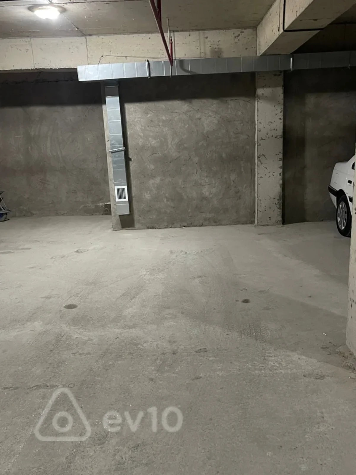 Kirayə verilir 2 otaqlı yeni tikili 70 m²