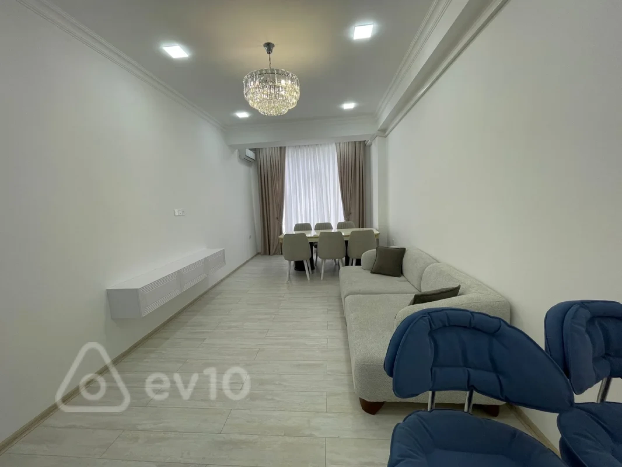 Kirayə verilir 2 otaqlı yeni tikili 70 m²