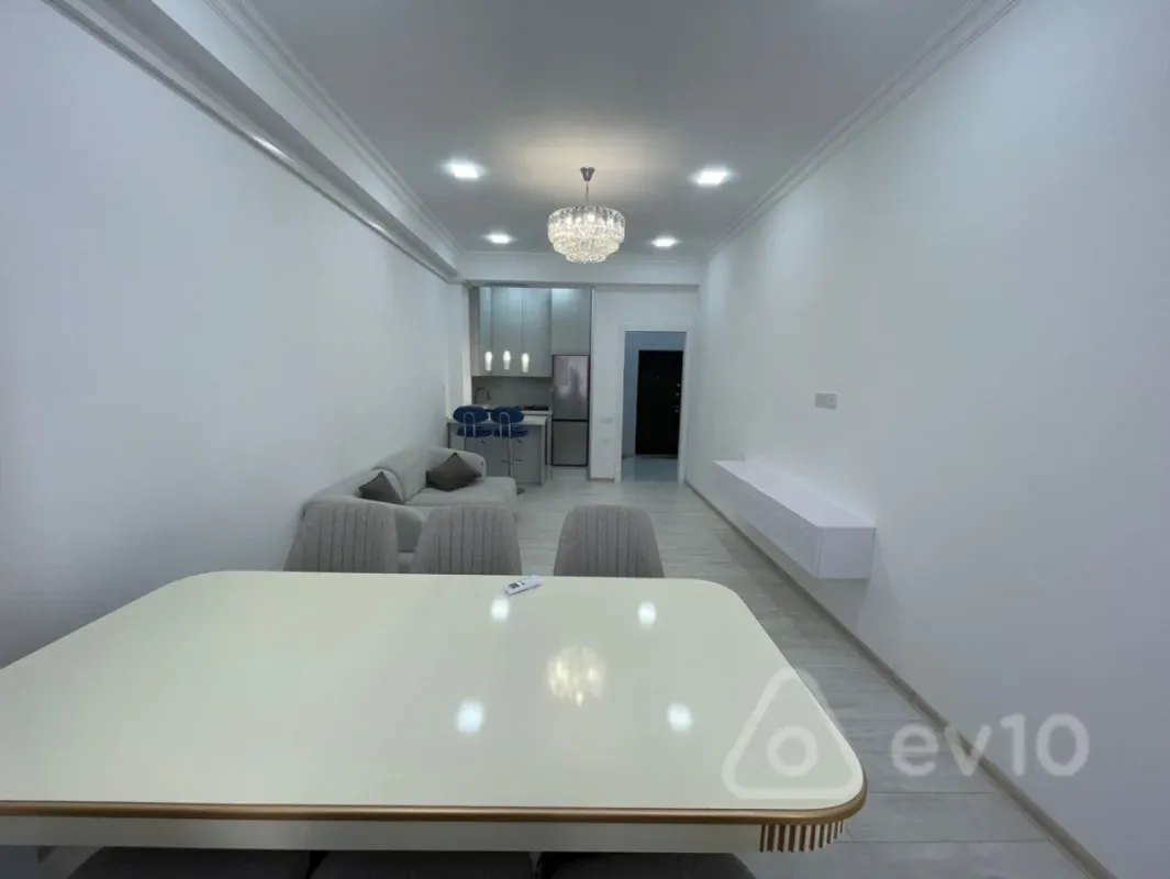 Kirayə verilir 2 otaqlı yeni tikili 70 m²