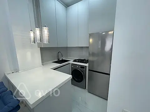 Kirayə verilir 2 otaqlı yeni tikili 70 m²
