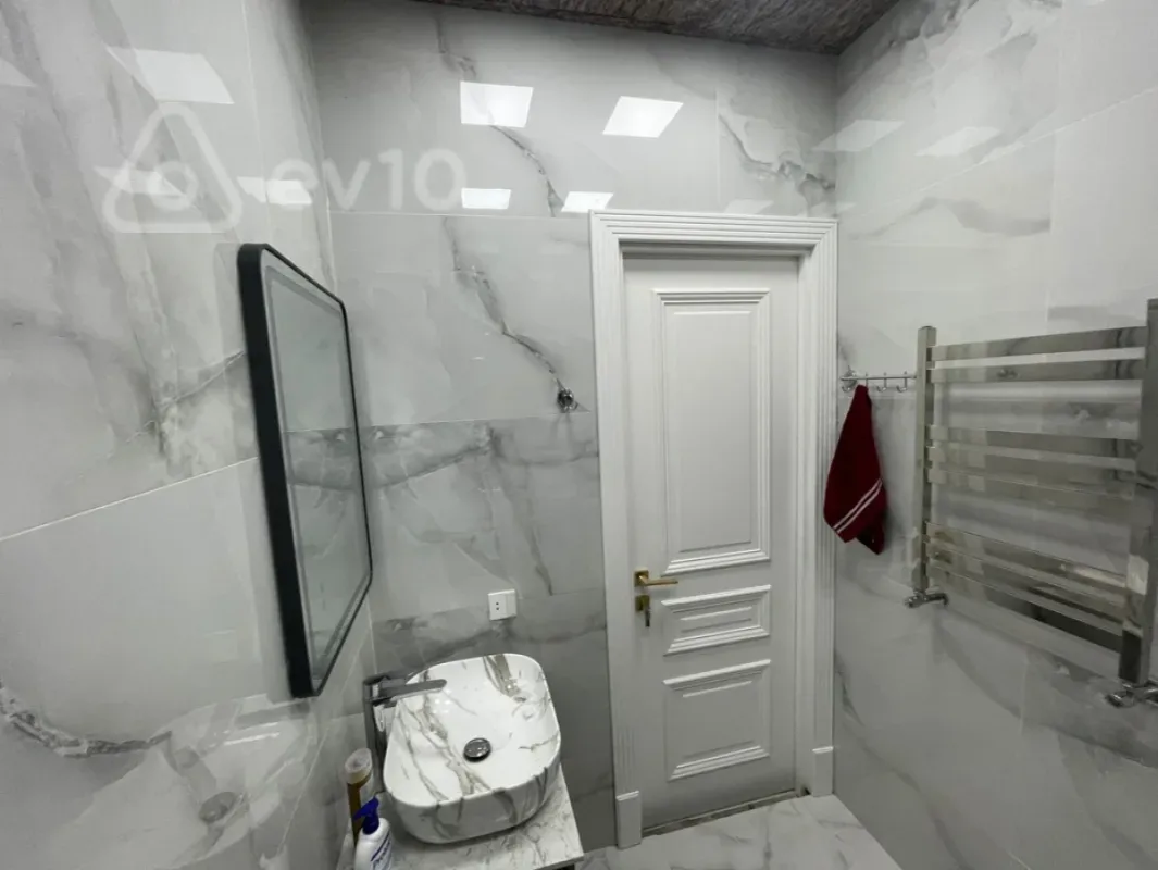 Kirayə verilir 2 otaqlı yeni tikili 70 m²