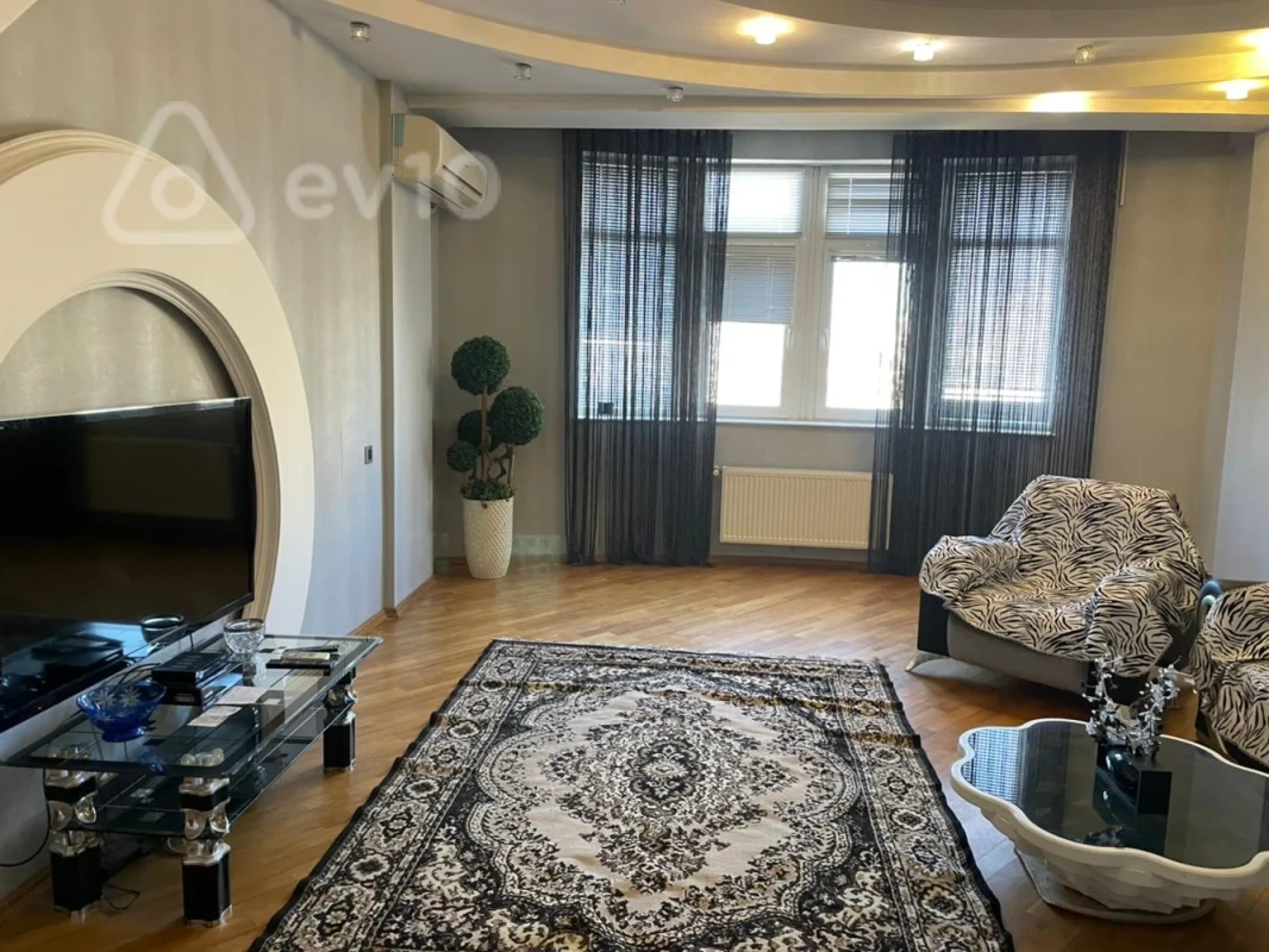 Kirayə verilir 3 otaqlı yeni tikili 121 m²