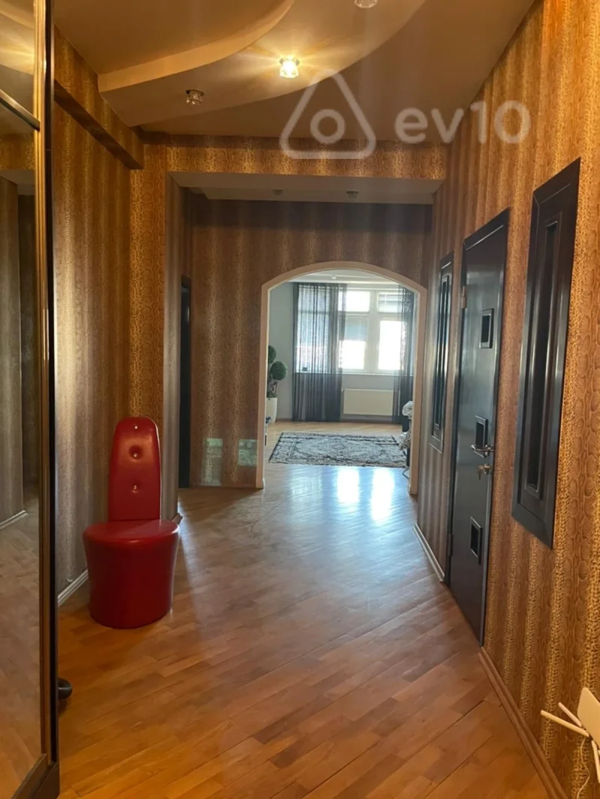 Kirayə verilir 3 otaqlı yeni tikili 121 m²