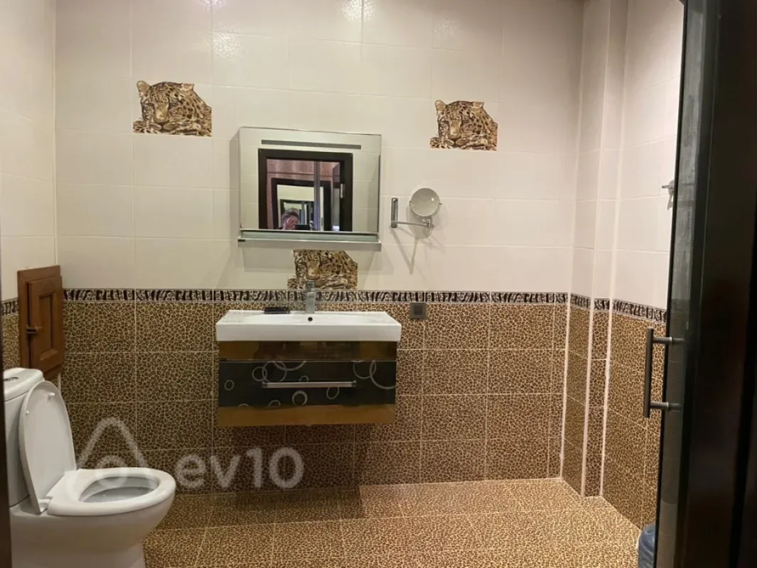 Kirayə verilir 3 otaqlı yeni tikili 121 m²