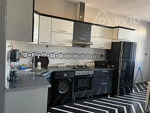 Kirayə verilir 3 otaqlı yeni tikili 121 m²