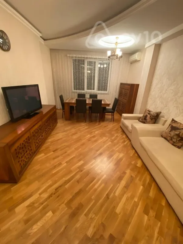 Kirayə verilir 2 otaqlı yeni tikili 77 m²