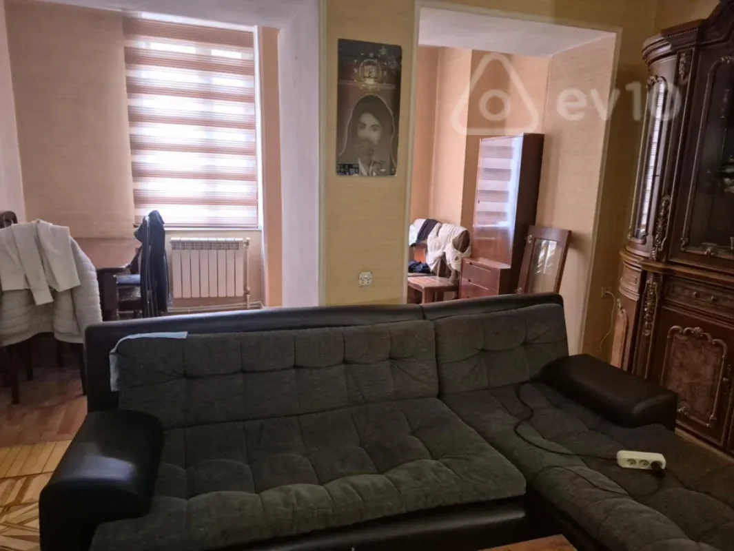 Kirayə verilir 3 otaqlı köhnə tikili 95 m²