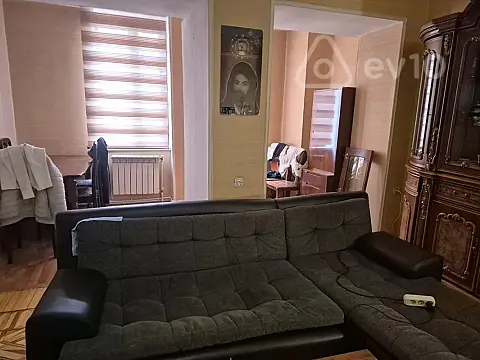 Kirayə verilir 3 otaqlı köhnə tikili 95 m²