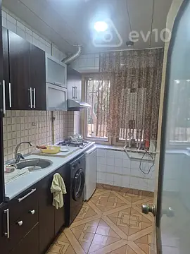 Kirayə verilir 3 otaqlı köhnə tikili 95 m²